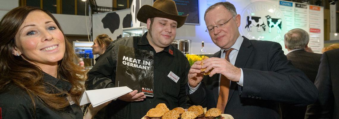 Foto: Marketinggesellschaft gruene-woche-stephan-weil-niedersachsenhalle