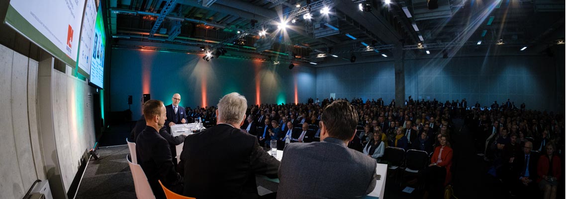 Blick vom Podium: Zukunftswerkstatt 2020, Berlin Bild: Wagenzik Blick ins Publikum: Tagung Zukunftswerkstatt Grüne Woche Berlin. Bild: Wagenzik
