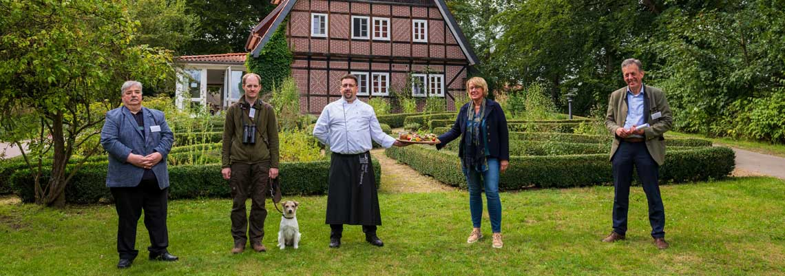 Ministerin Barbara-Otte-Kinast eröffnet "Wild serviert"" Event zur Wildbretvermarktung auf Hof Tütsberg