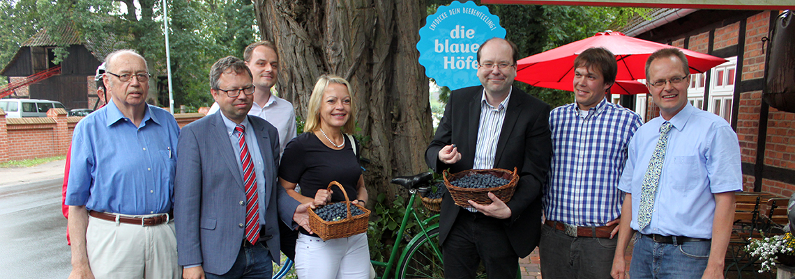 Eröffnung der blauen Höfe mit Minister Christian Meyer, Foto: Marketinggesellschaft Eröffnung der blauen Höfe mit Minister Christian Meyer, Foto: Marketinggesellschaft